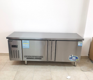 Bàn đông 1.8m để quầy,bếp chuyên dụng