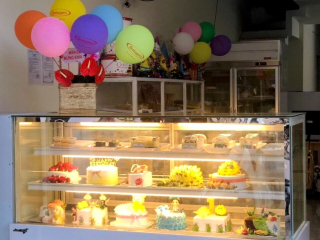Tủ trưng bánh 3 tầng giá rẻ chất lượng